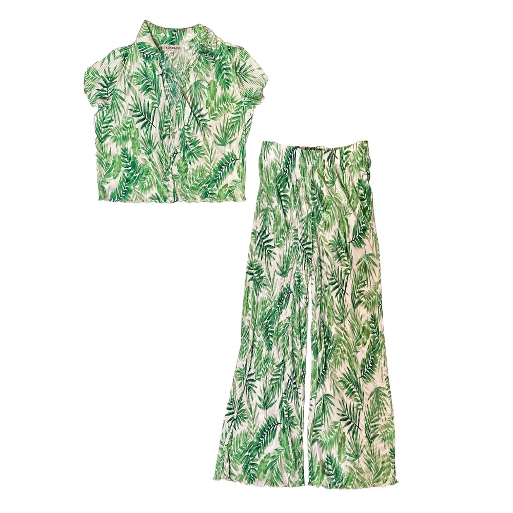 ALMOST FAMOUS: Green Tropical Print 2-Piece Outfit